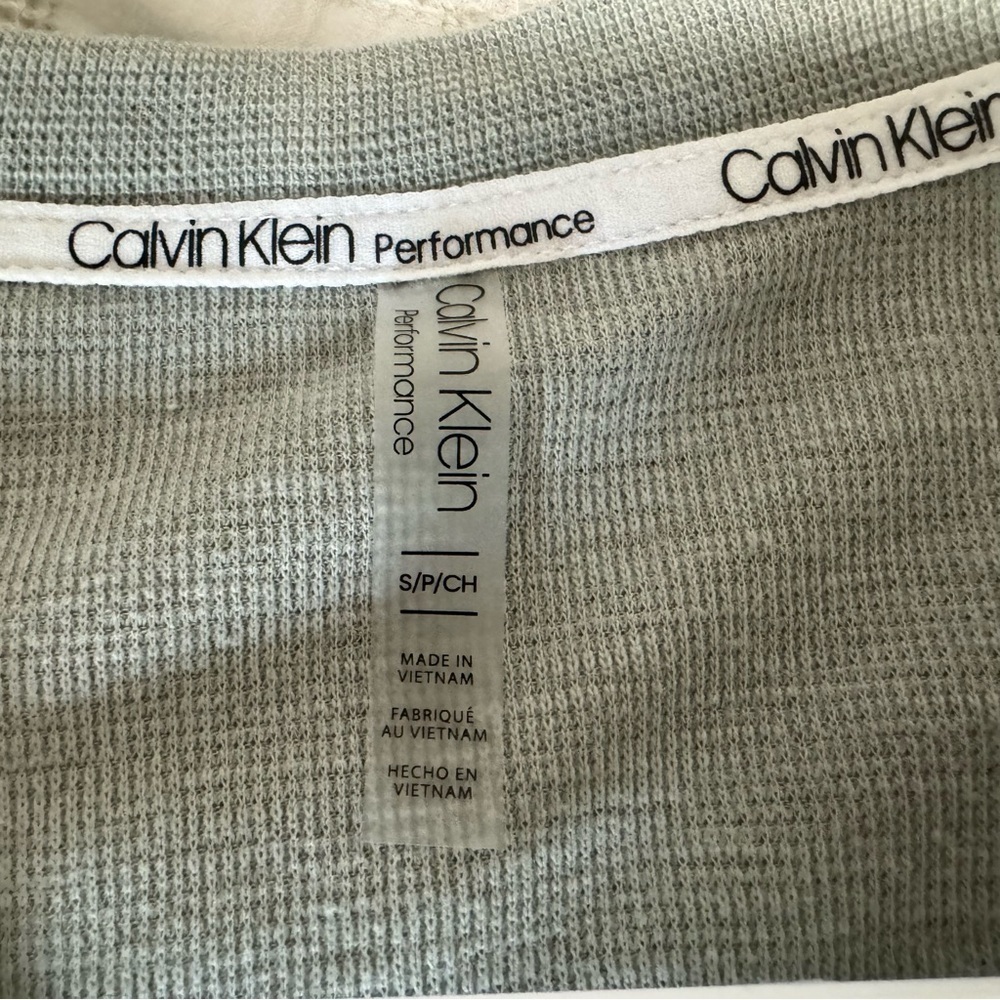 Calvin Klein Performance Top - Picture 3 of 3